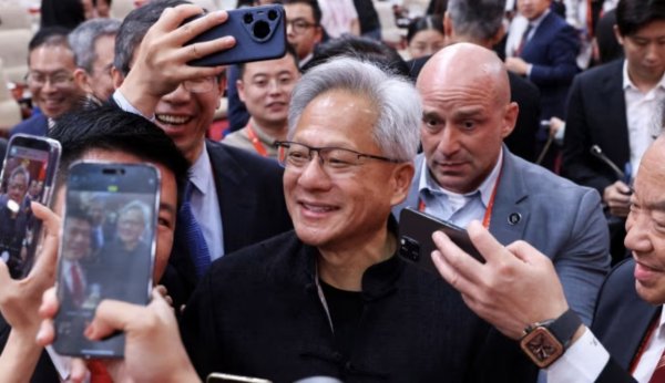 网上炒股开户 科技周报|AMD将重启AI芯片对华销售, 宇树科技启动上市辅导